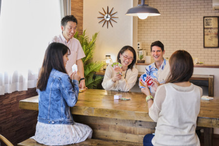 ビーチハウス風の広々としたリビング